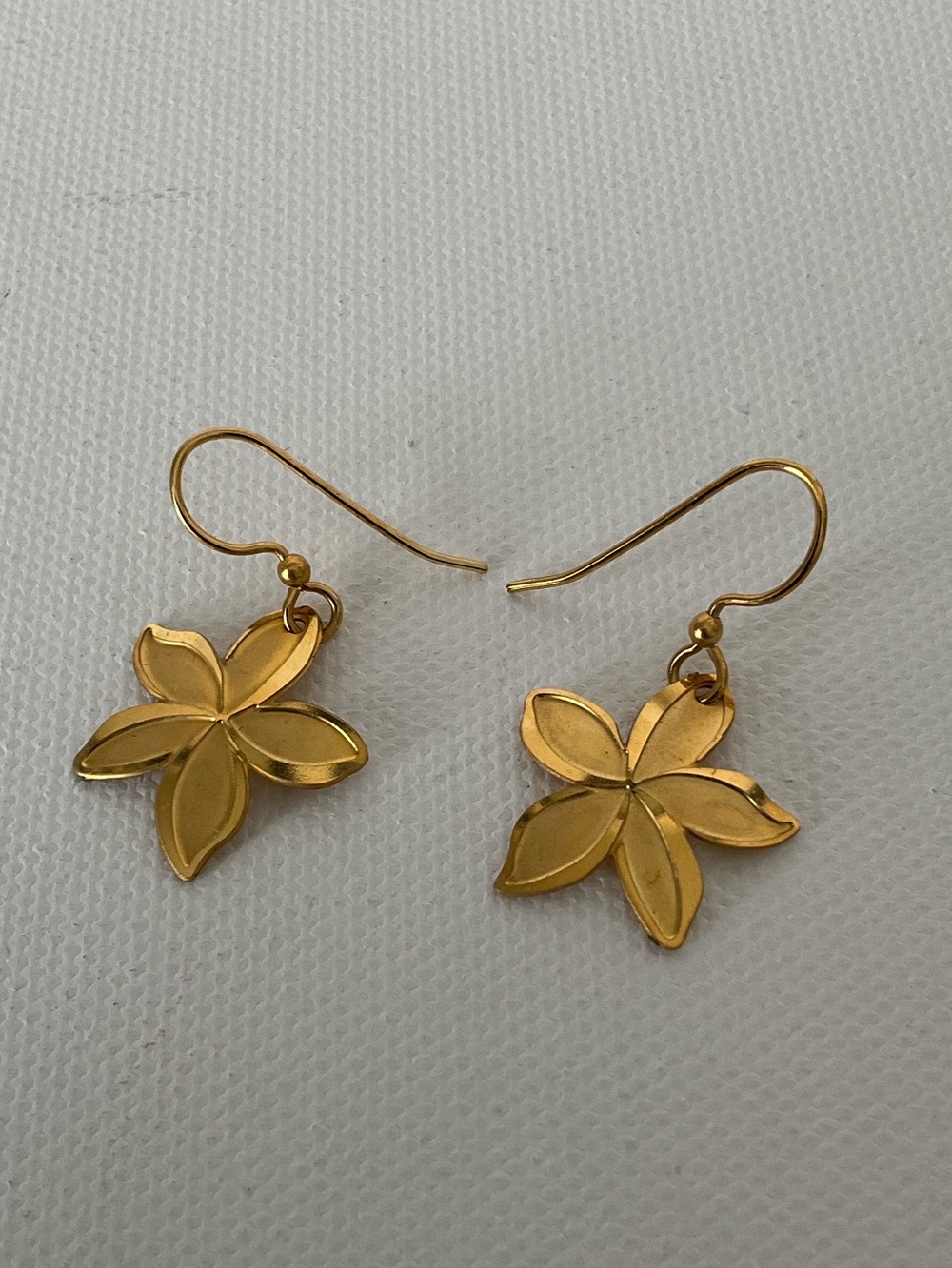 IAM Gold Tone Flower Dangle Earrings